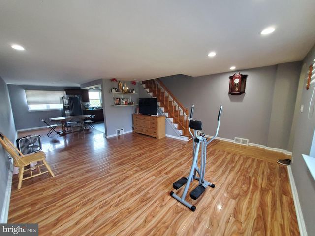1053 LEVICK ST, Philadelphia, PA 19111