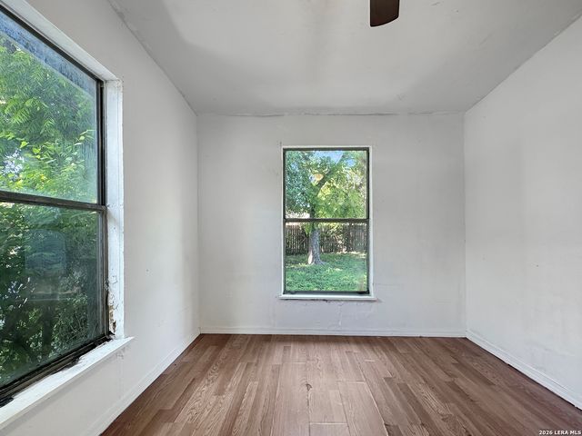 423 Barrett Place, San Antonio, TX 78225