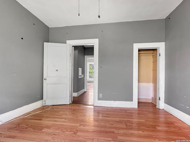 423 Barrett Place, San Antonio, TX 78225
