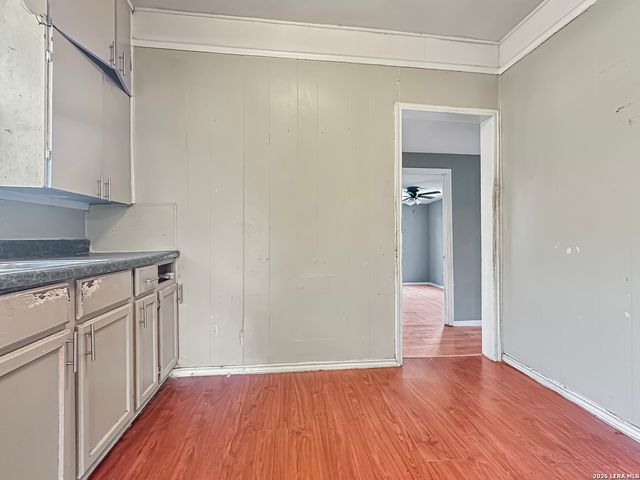 423 Barrett Place, San Antonio, TX 78225