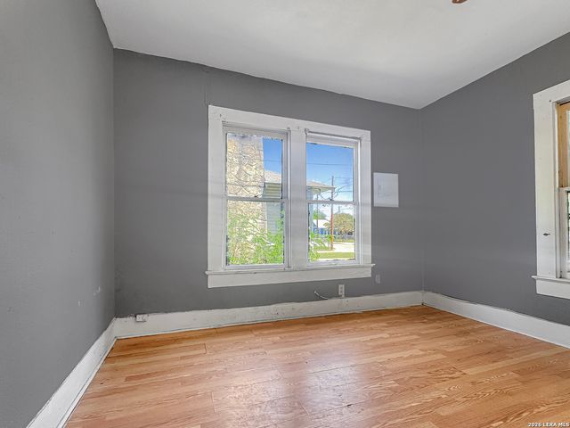 423 Barrett Place, San Antonio, TX 78225