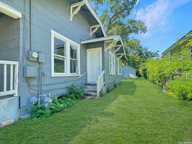 423 Barrett Place, San Antonio, TX 78225