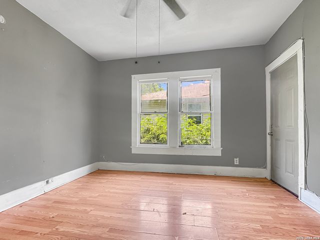 423 Barrett Place, San Antonio, TX 78225