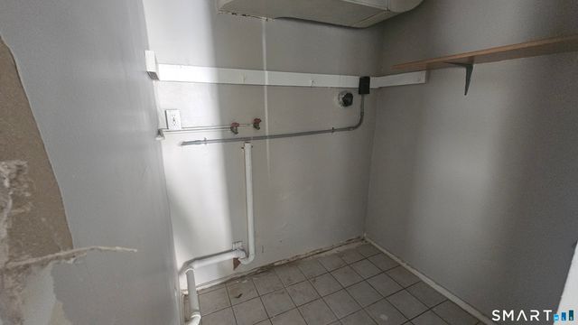 414-416 Pearl Harbor Street, Bridgeport, CT 06610
