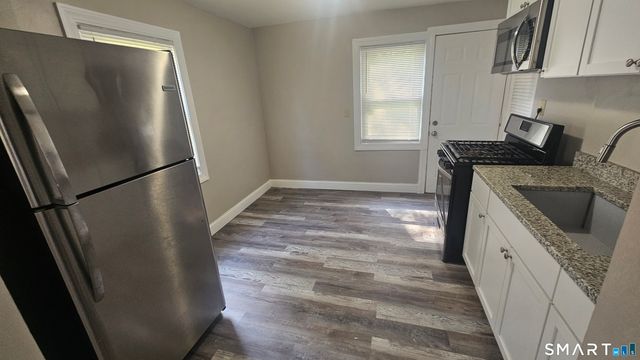 414-416 Pearl Harbor Street, Bridgeport, CT 06610