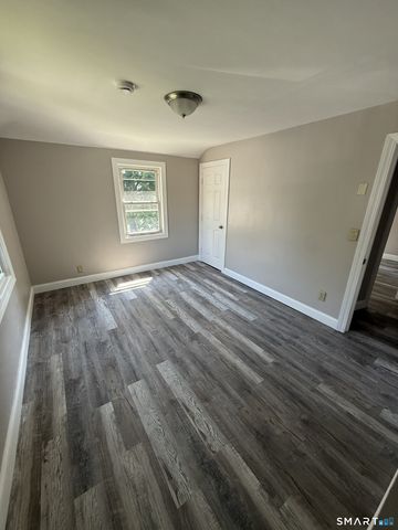 414-416 Pearl Harbor Street, Bridgeport, CT 06610