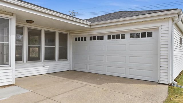 5222 Mead ROAD, Greendale, WI 53129