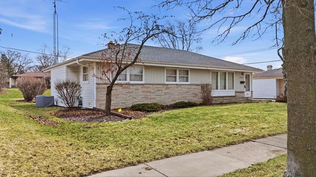 5222 Mead ROAD, Greendale, WI 53129