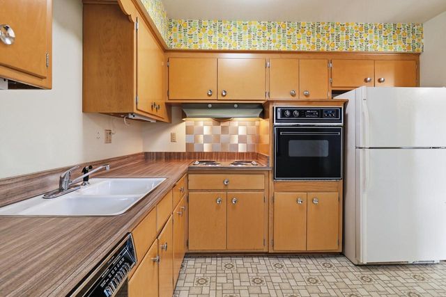 5222 Mead ROAD, Greendale, WI 53129