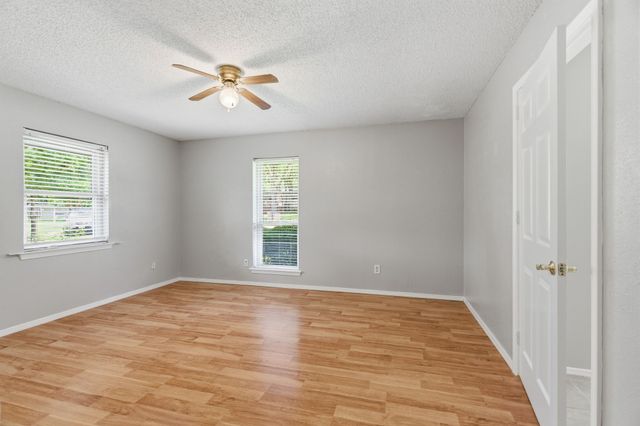 2915 Post Oak Court, Bedford, TX 76021
