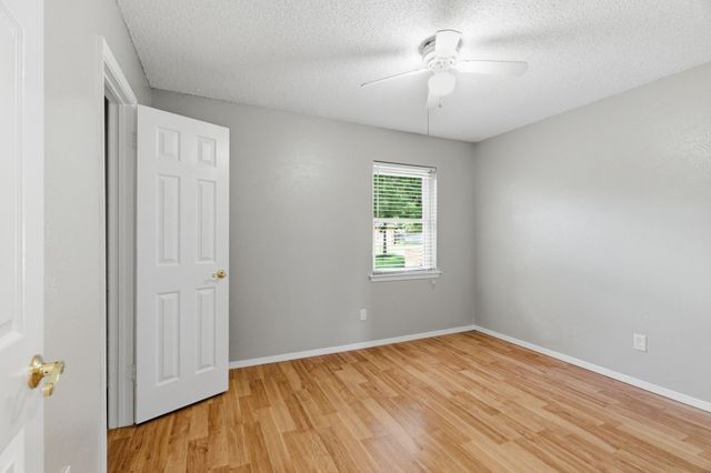 2915 Post Oak Court, Bedford, TX 76021