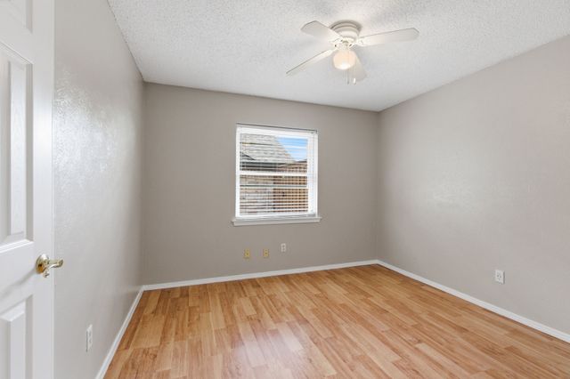 2915 Post Oak Court, Bedford, TX 76021