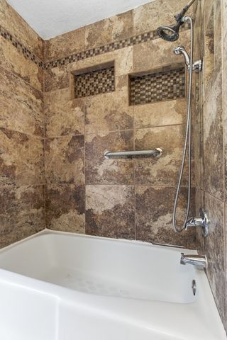 2915 Post Oak Court, Bedford, TX 76021