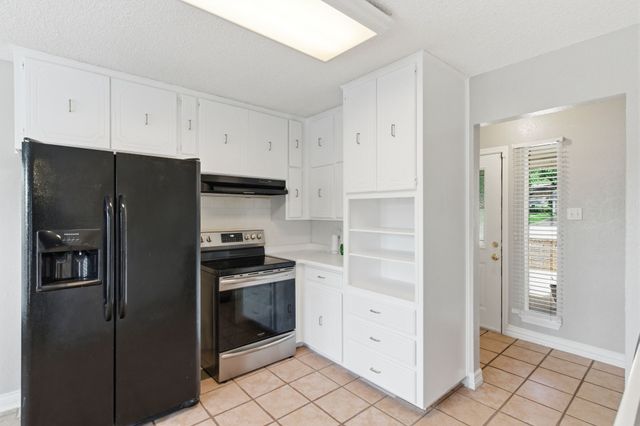 2915 Post Oak Court, Bedford, TX 76021