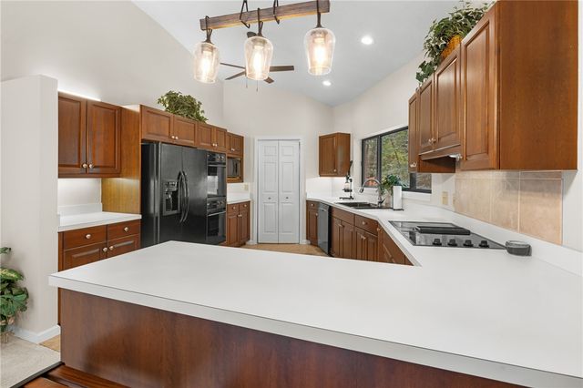 1101 Hidden Cove, Salem, SC 29676