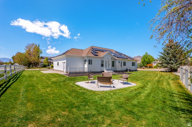 10416 N CANTERBURY DR, Highland, UT 84003
