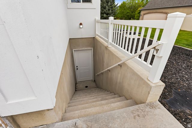 10416 N CANTERBURY DR, Highland, UT 84003