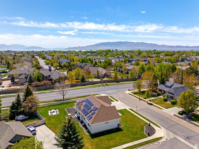 10416 N CANTERBURY DR, Highland, UT 84003