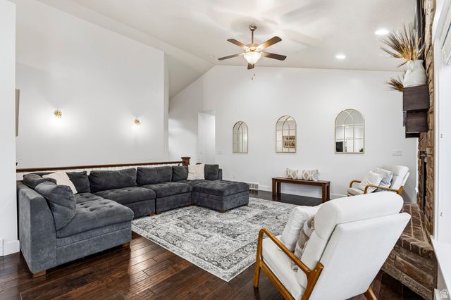 10416 N CANTERBURY DR, Highland, UT 84003