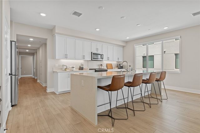 16289 Dawn Way 209, Tustin, CA 92782