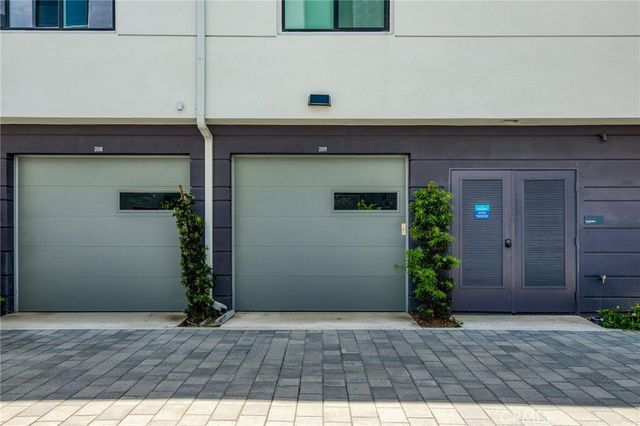 16289 Dawn Way 209, Tustin, CA 92782