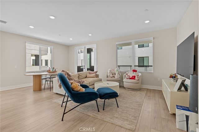 16289 Dawn Way 209, Tustin, CA 92782