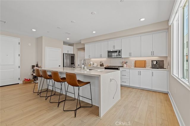 16289 Dawn Way 209, Tustin, CA 92782