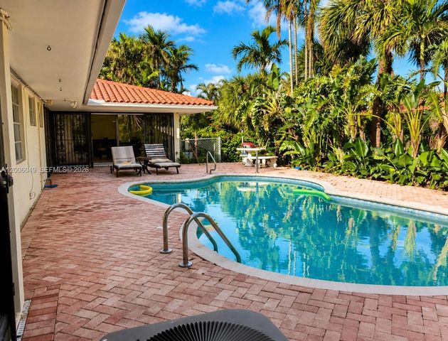 9205 Byron Ave, Surfside, FL 33154