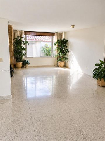 9205 Byron Ave, Surfside, FL 33154