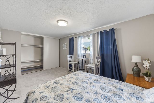 369 E Birnie Slough Road, Cathlamet, WA 98612