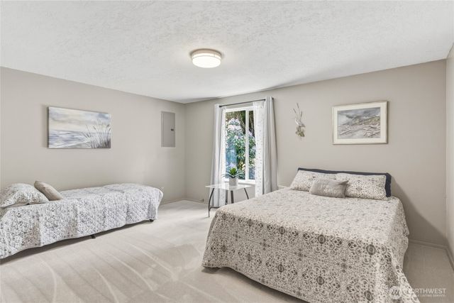 369 E Birnie Slough Road, Cathlamet, WA 98612
