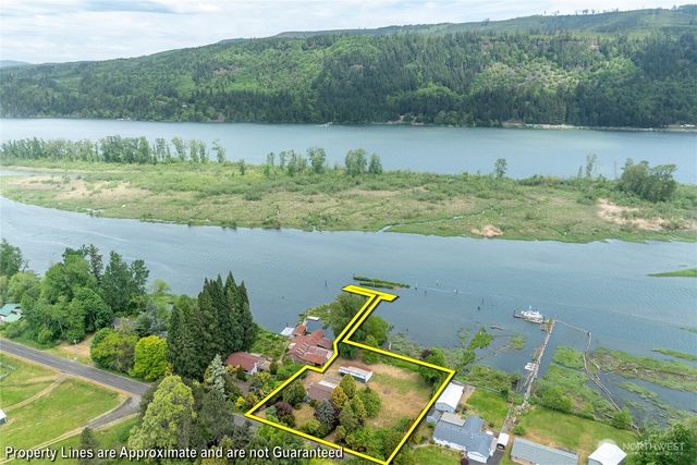 369 E Birnie Slough Road, Cathlamet, WA 98612