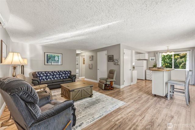 369 E Birnie Slough Road, Cathlamet, WA 98612