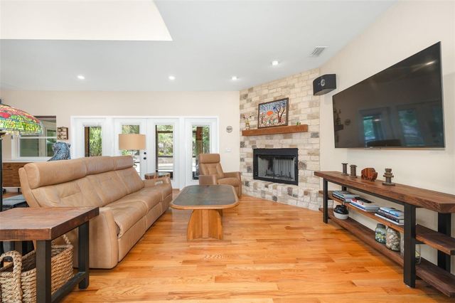 2604 NW 31ST AVENUE, Gainesville, FL 32605