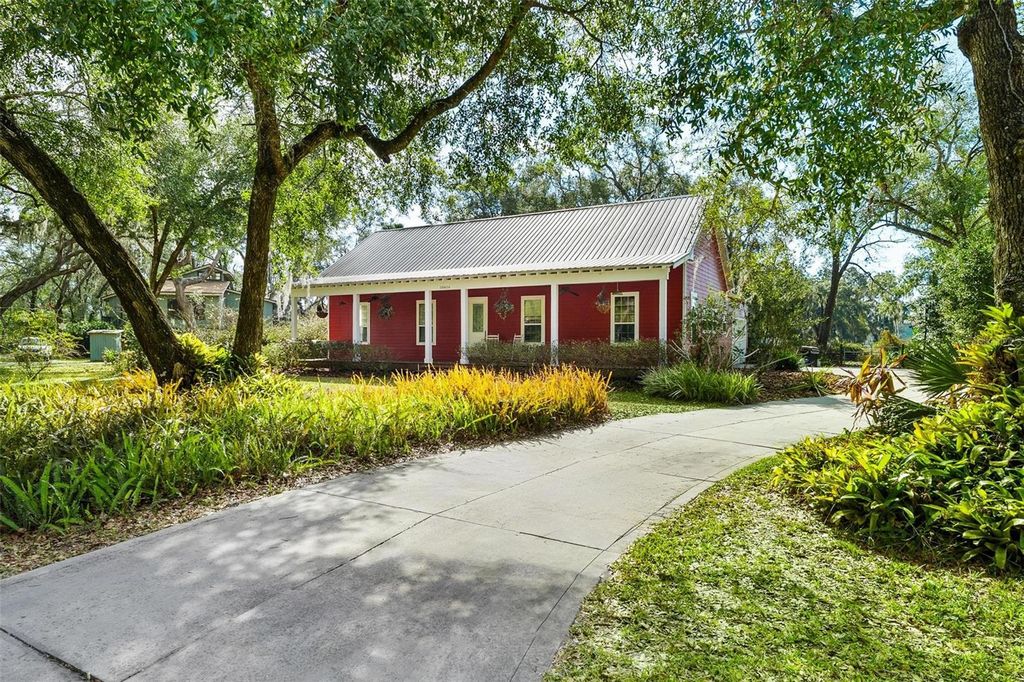 Image 1 of property listing at 10616 POE STREET, Leesburg, FL 34788
