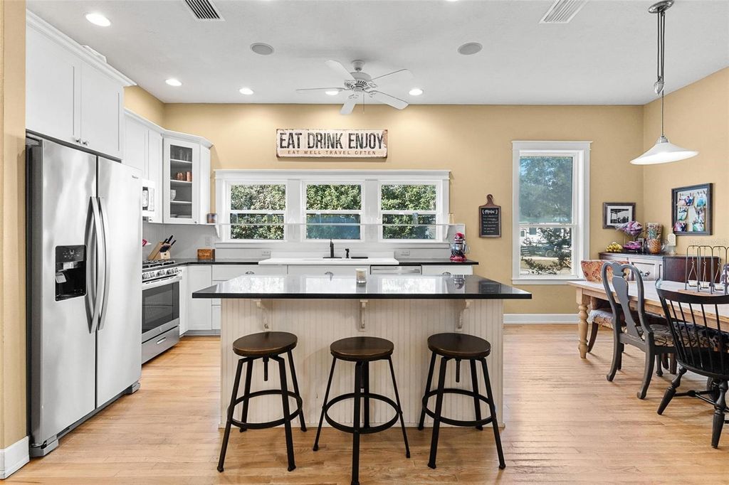 Image 16 of property listing at 10616 POE STREET, Leesburg, FL 34788