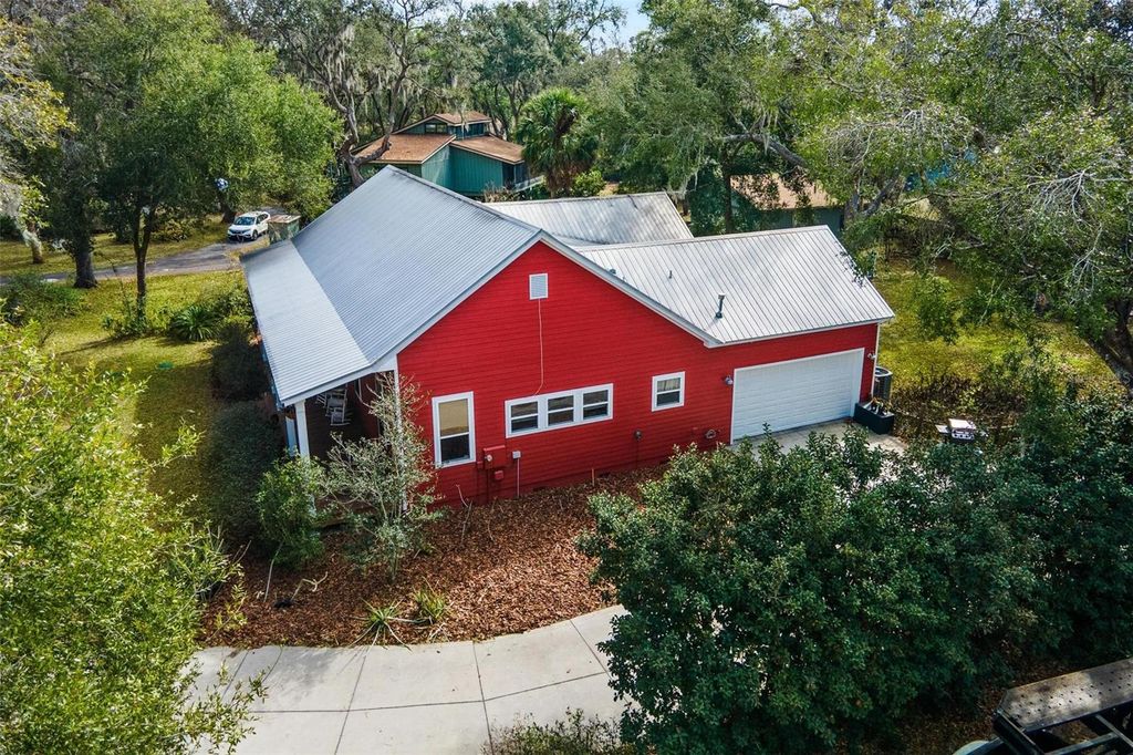 Image 49 of property listing at 10616 POE STREET, Leesburg, FL 34788