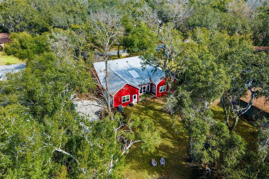 Image 52 of property listing at 10616 POE STREET, Leesburg, FL 34788