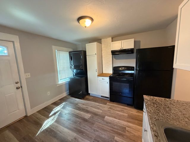 32 Broad A, Medway, MA 02053