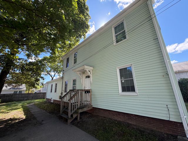 32 Broad A, Medway, MA 02053