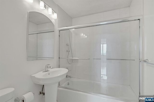 1600 Parker Avenue 5G, Fort Lee, NJ 07024