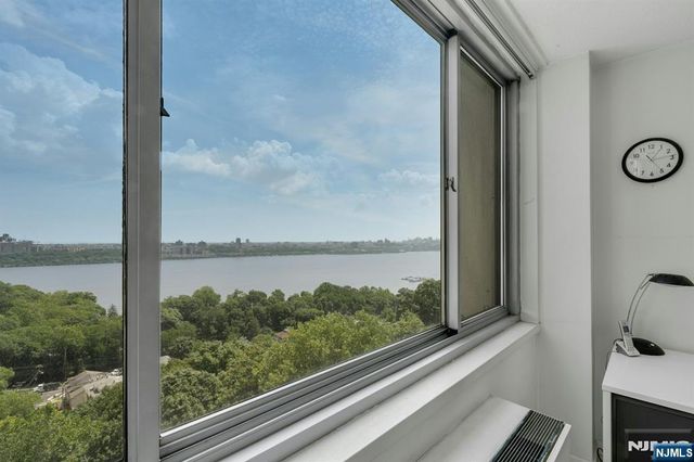 1600 Parker Avenue 5G, Fort Lee, NJ 07024