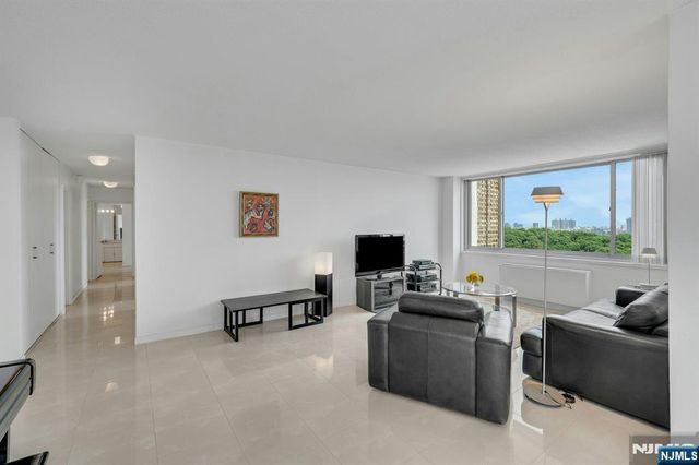 1600 Parker Avenue 5G, Fort Lee, NJ 07024
