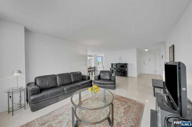 1600 Parker Avenue 5G, Fort Lee, NJ 07024
