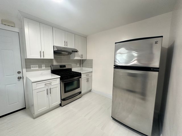 83 Quincy Shore Dr 1, Quincy, MA 02171