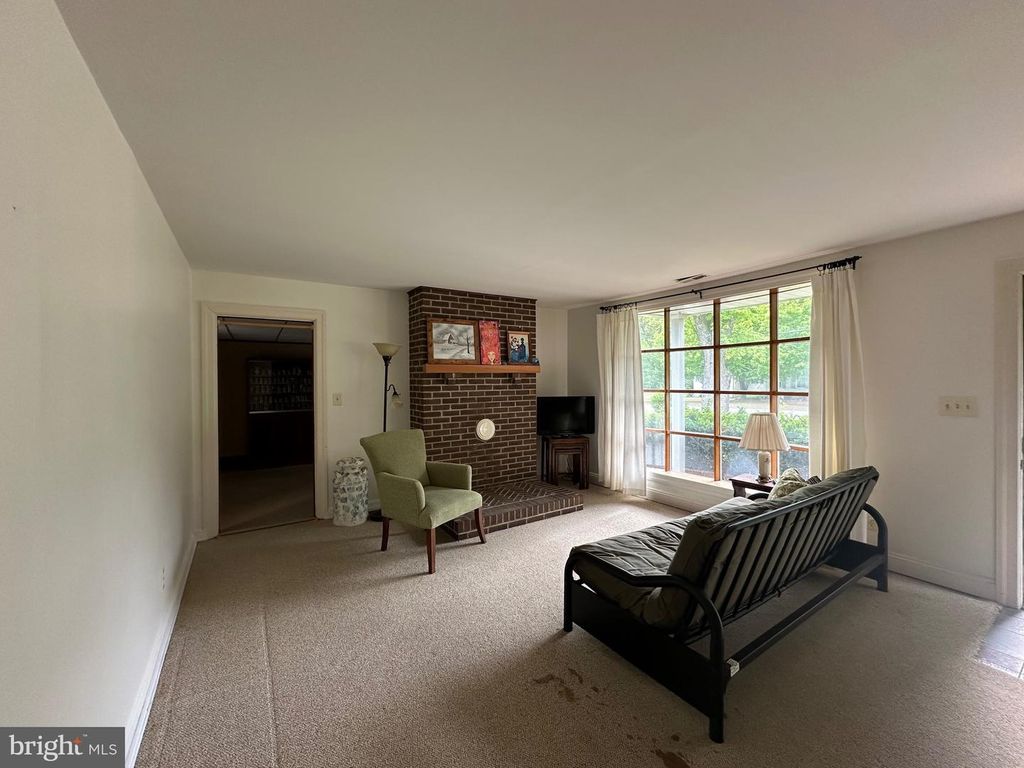 Image 13 of property listing at 705 S 2ND ST, Denton, MD 21629