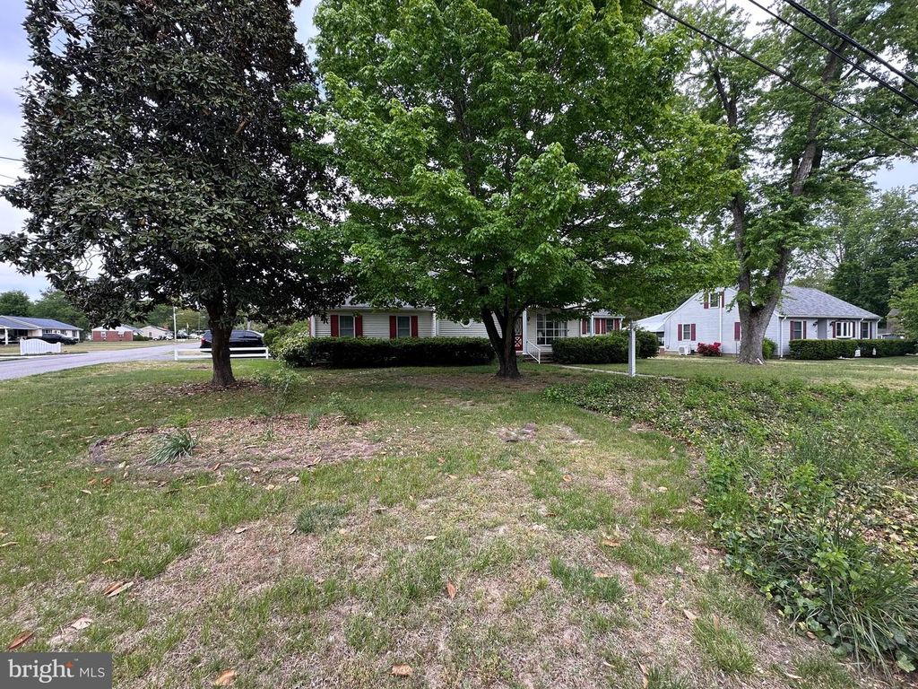 Image 2 of property listing at 705 S 2ND ST, Denton, MD 21629