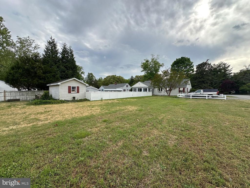 Image 4 of property listing at 705 S 2ND ST, Denton, MD 21629