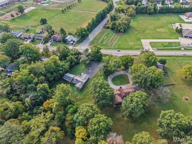 1935 Lebanon Avenue, Belleville, IL 62221
