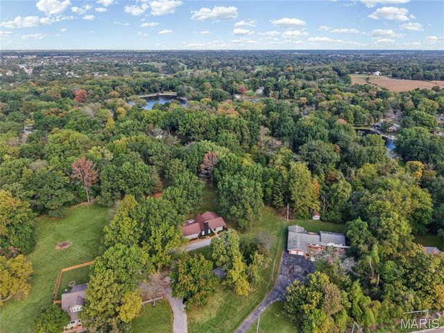 1935 Lebanon Avenue, Belleville, IL 62221